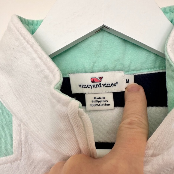 Vineyard Vines Pullover Sweatshirt - Picture 2 of 5